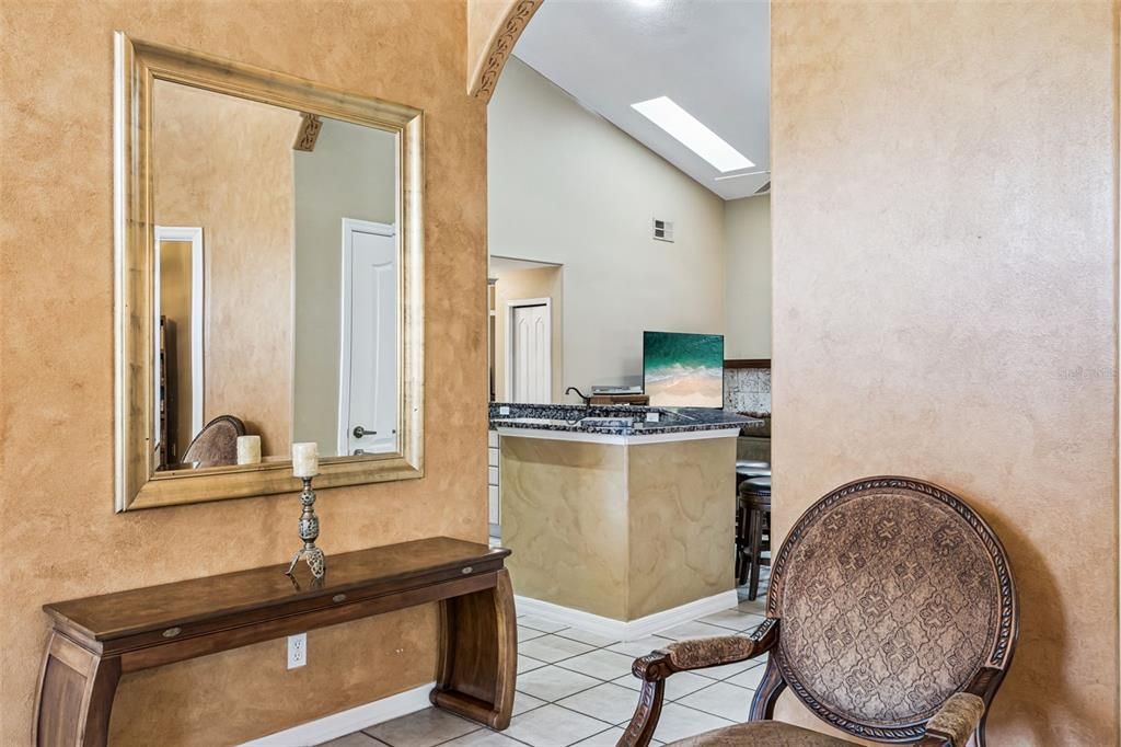 Под контрактом: $539,000 (4 спален, 4 ванн, 2462 Квадратных фут)