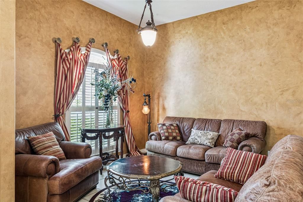 Под контрактом: $539,000 (4 спален, 4 ванн, 2462 Квадратных фут)