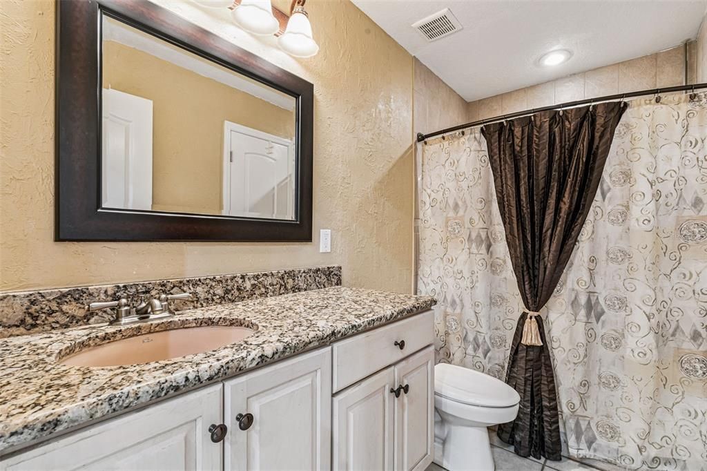 Под контрактом: $539,000 (4 спален, 4 ванн, 2462 Квадратных фут)