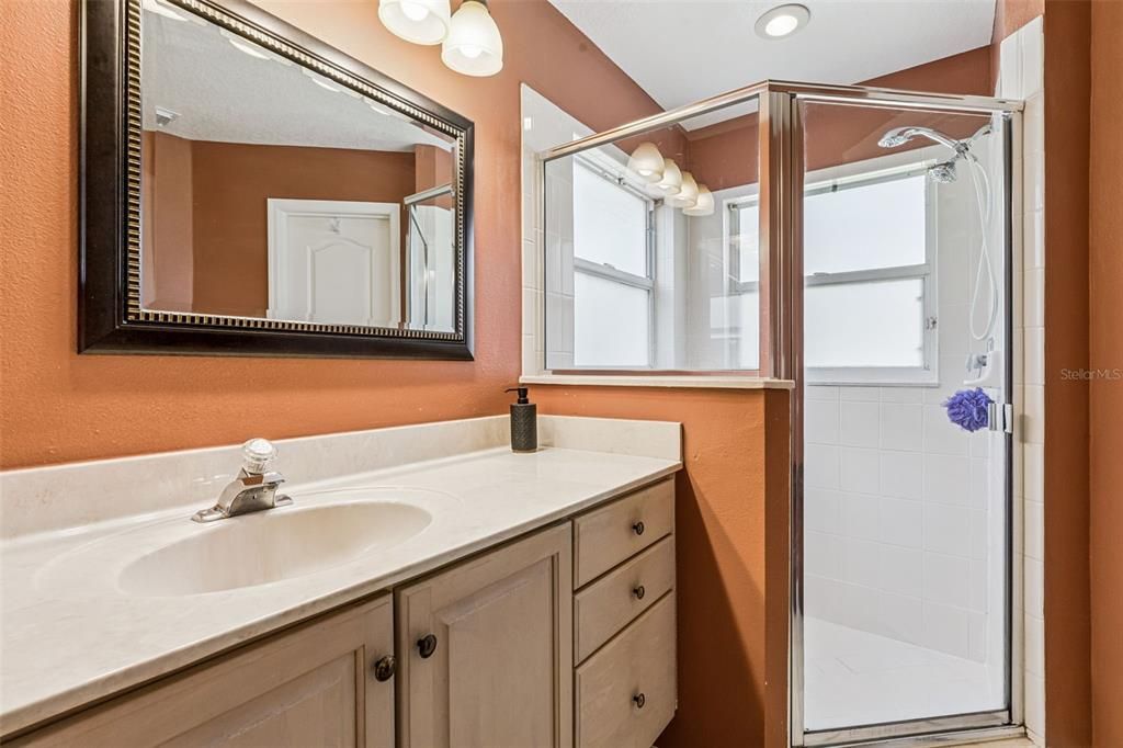 Под контрактом: $539,000 (4 спален, 4 ванн, 2462 Квадратных фут)