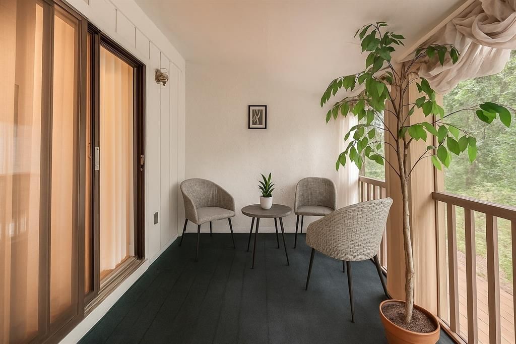 待售: $176,000 (3 贝兹, 2 浴室, 1231 平方英尺)