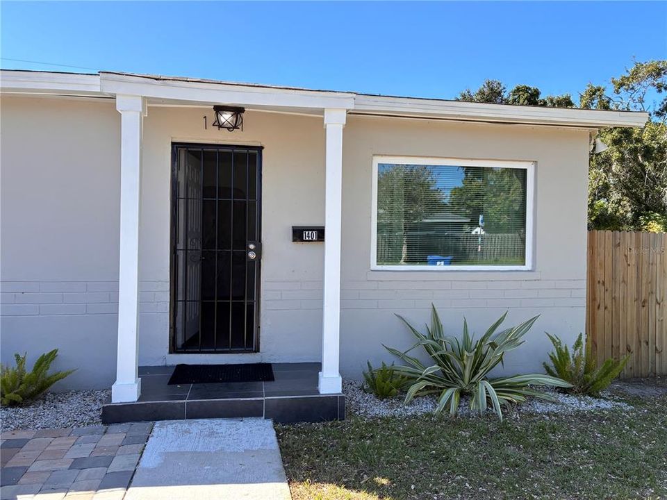 出租: $1,500 (2 贝兹, 1 浴室, 750 平方英尺)