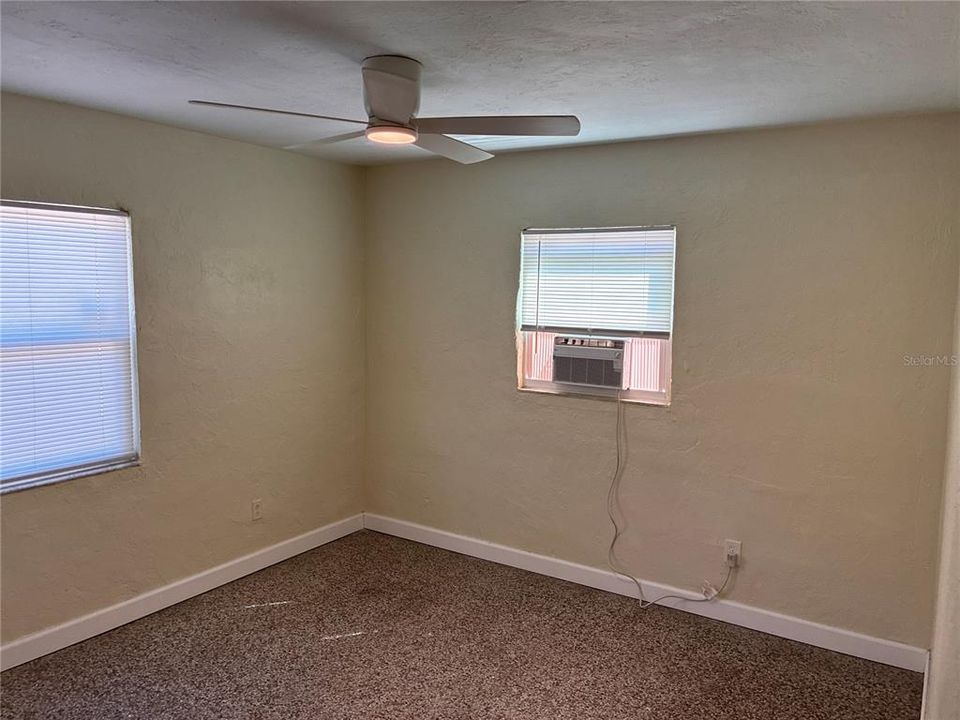 出租: $1,500 (2 贝兹, 1 浴室, 750 平方英尺)