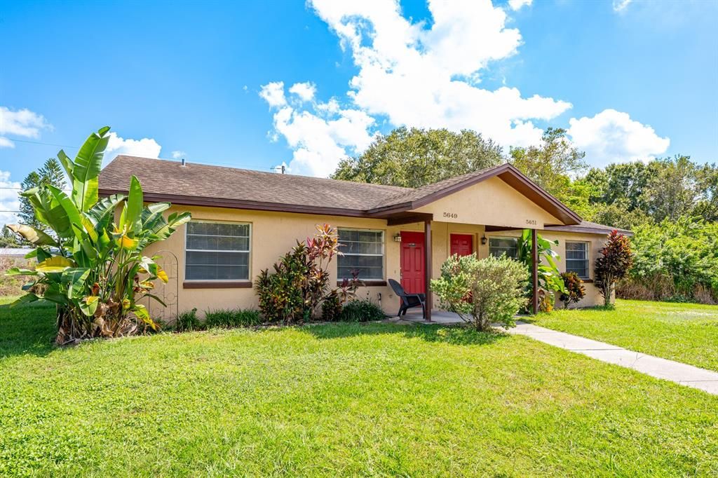 На продажу: $350,000 (4 спален, 0 ванн, 2350 Квадратных фут)