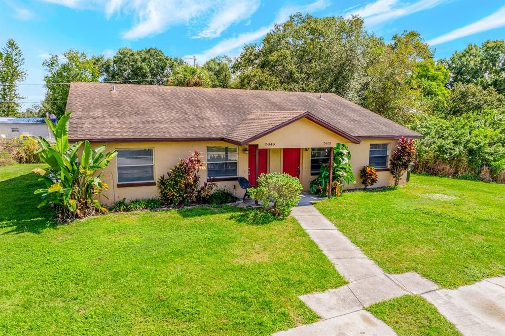 На продажу: $350,000 (4 спален, 0 ванн, 2350 Квадратных фут)