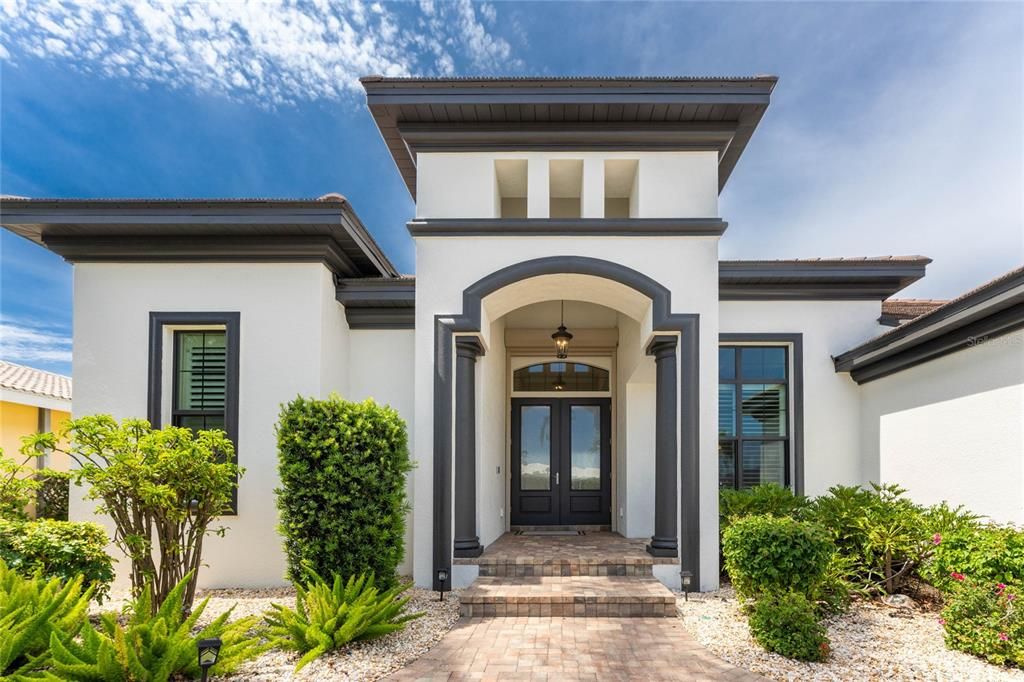 For Sale: $1,399,000 (4 beds, 2 baths, 2567 Square Feet)