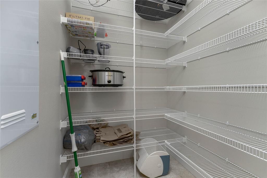 For Sale: $1,399,000 (4 beds, 2 baths, 2567 Square Feet)