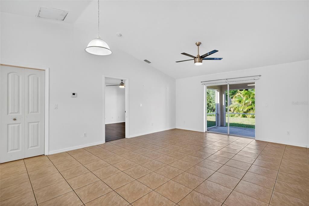 En Venta: $449,900 (12 camas, 0 baños, 2292 Pies cuadrados)