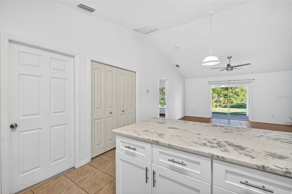 En Venta: $449,900 (12 camas, 0 baños, 2292 Pies cuadrados)