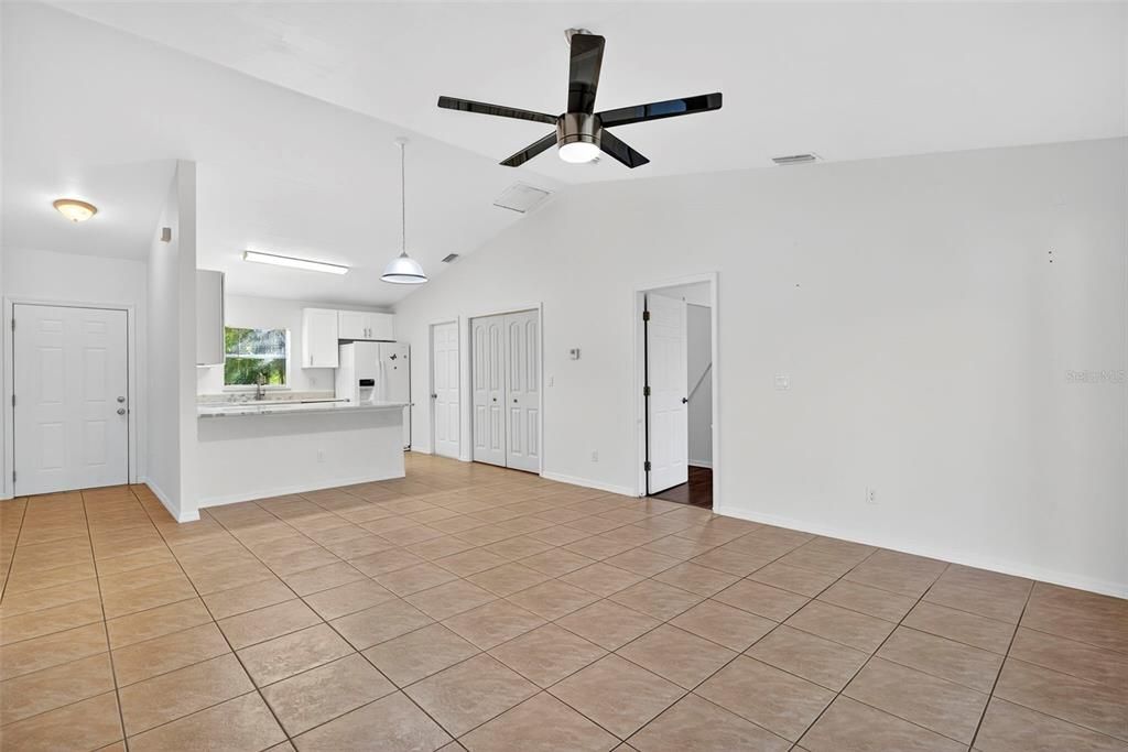 En Venta: $449,900 (12 camas, 0 baños, 2292 Pies cuadrados)