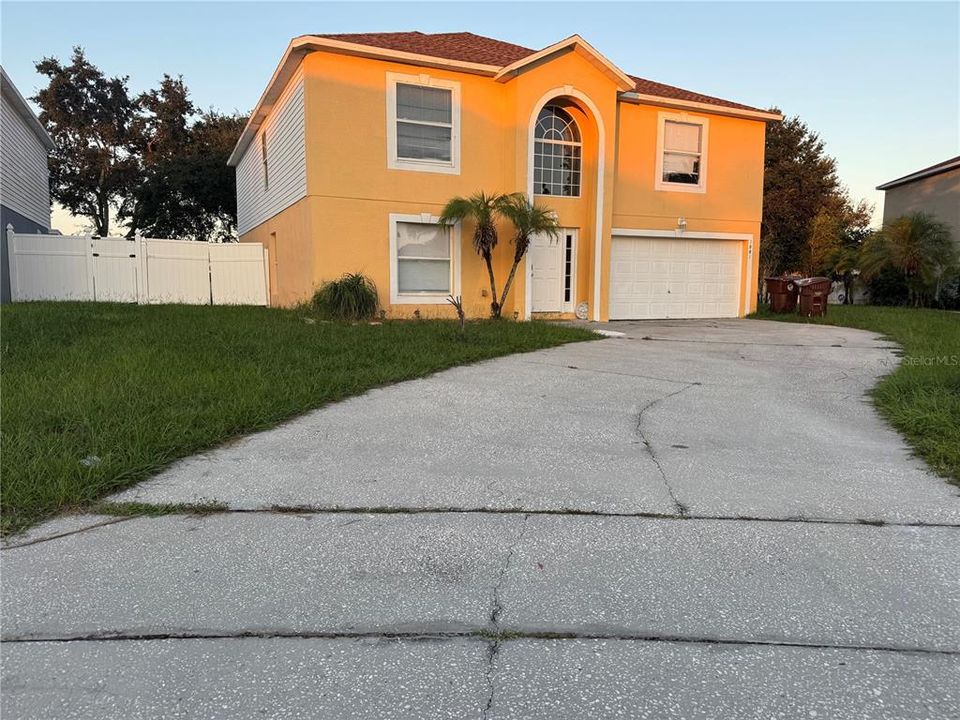 For Sale: $360,000 (4 beds, 3 baths, 3044 Square Feet)