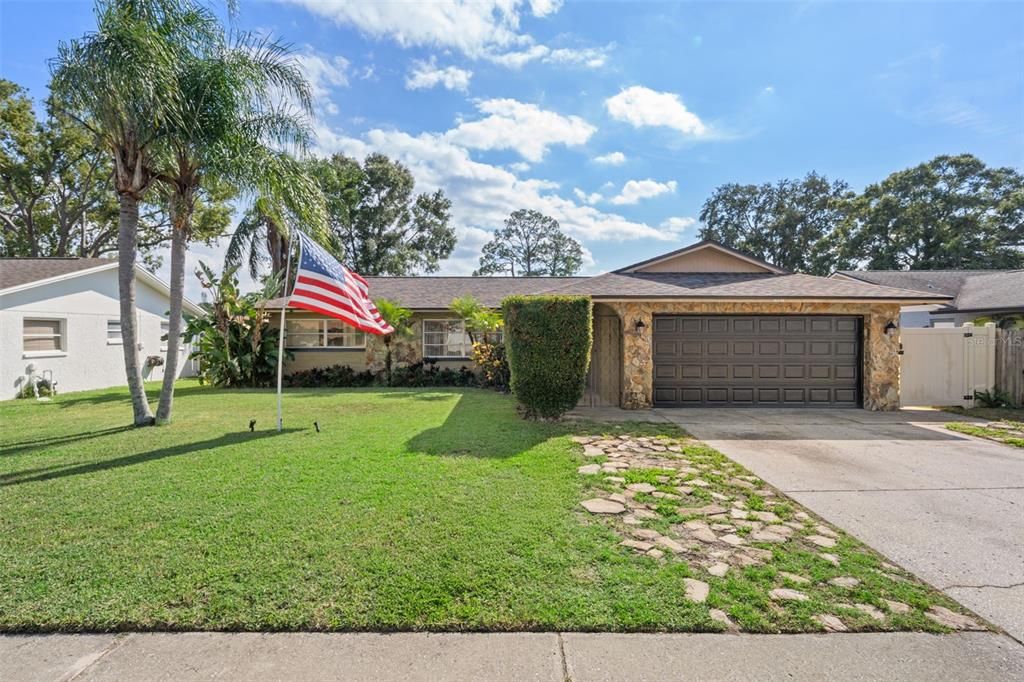 For Sale: $474,900 (3 beds, 2 baths, 1915 Square Feet)