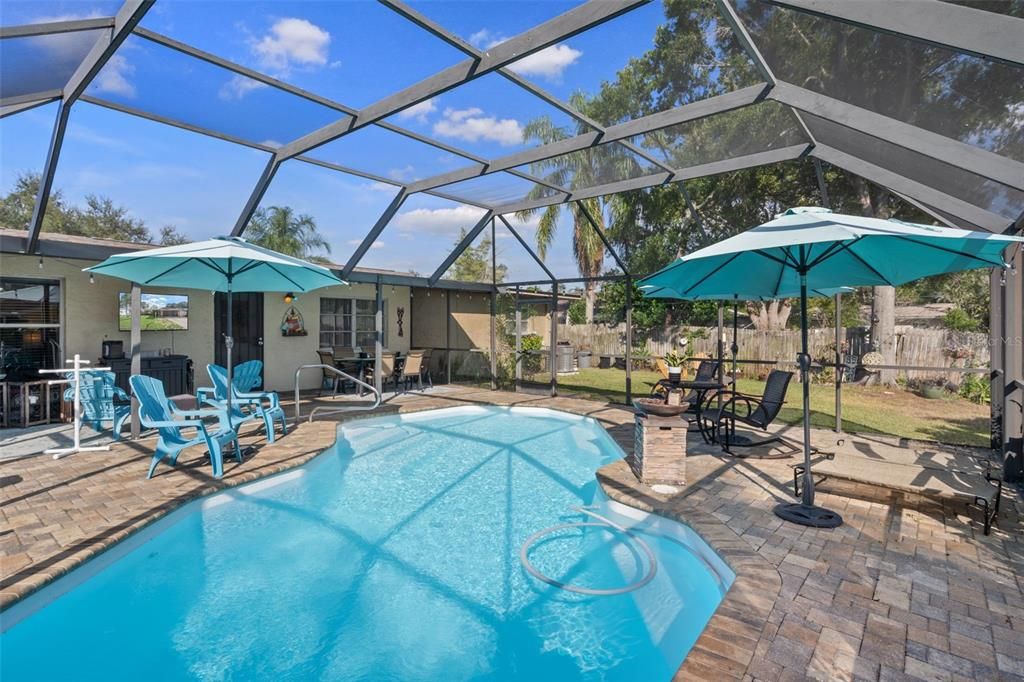 For Sale: $474,900 (3 beds, 2 baths, 1915 Square Feet)