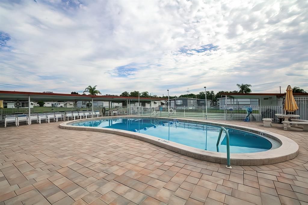 For Sale: $113,000 (2 beds, 2 baths, 840 Square Feet)