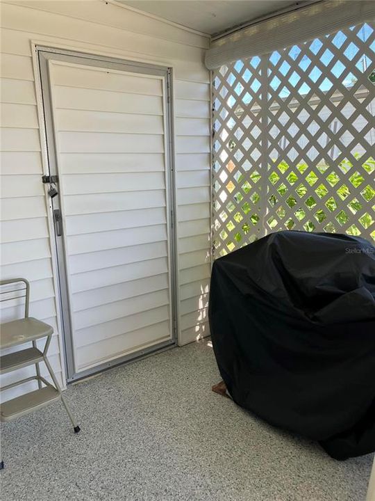 For Sale: $113,000 (2 beds, 2 baths, 840 Square Feet)