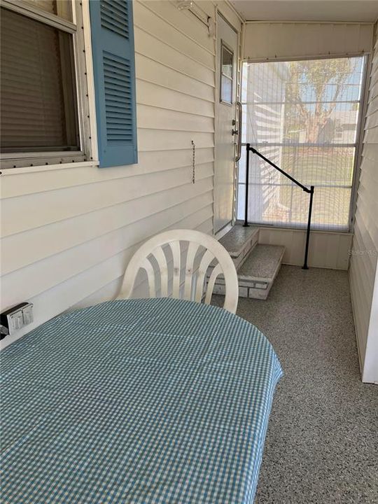 For Sale: $113,000 (2 beds, 2 baths, 840 Square Feet)