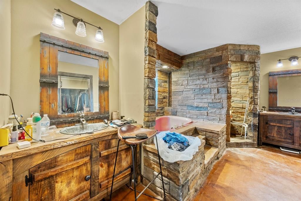 待售: $850,000 (4 贝兹, 3 浴室, 3088 平方英尺)