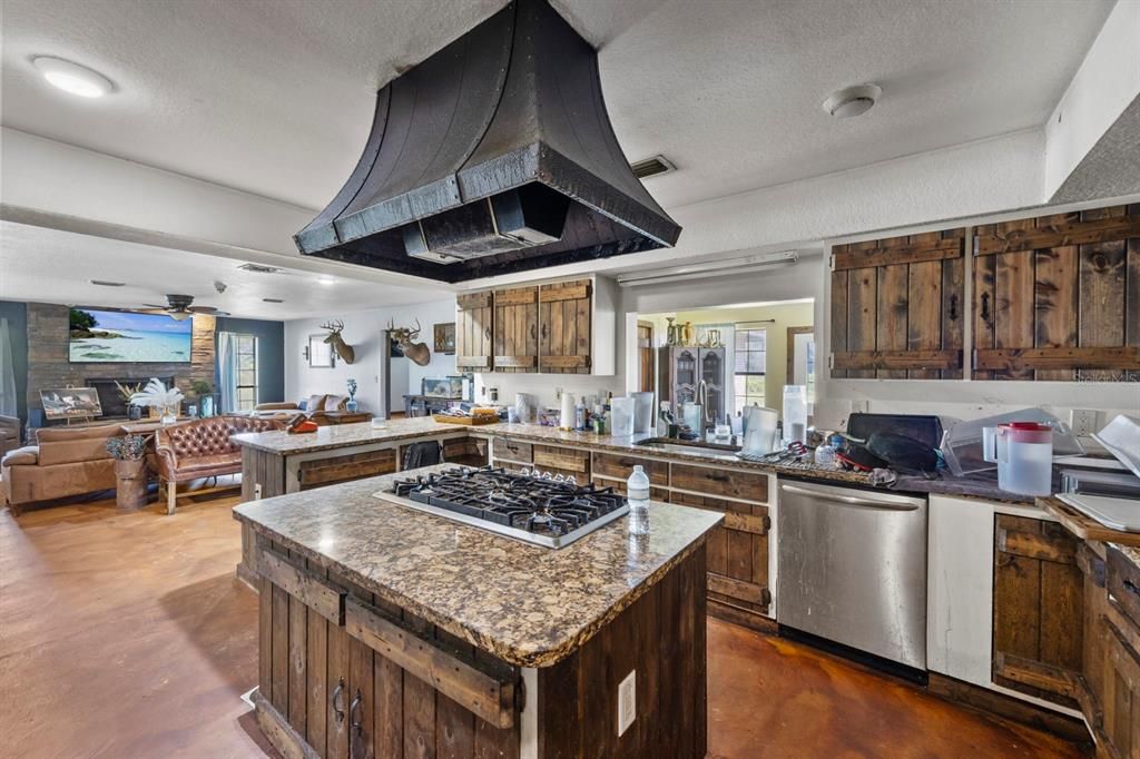 待售: $850,000 (4 贝兹, 3 浴室, 3088 平方英尺)