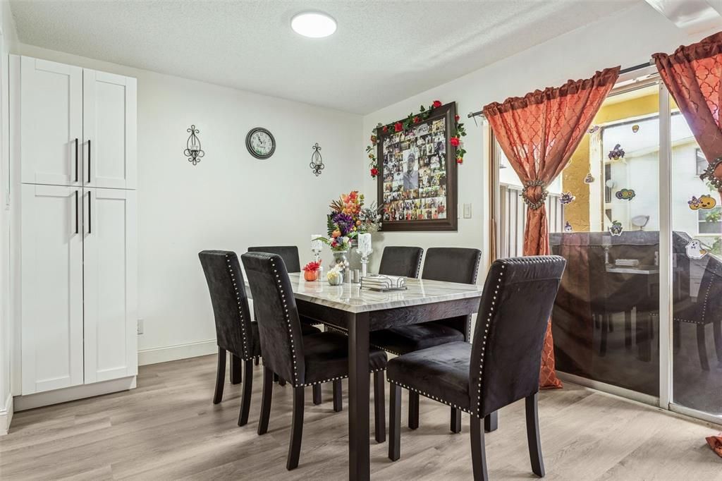 For Sale: $245,000 (3 beds, 2 baths, 1432 Square Feet)