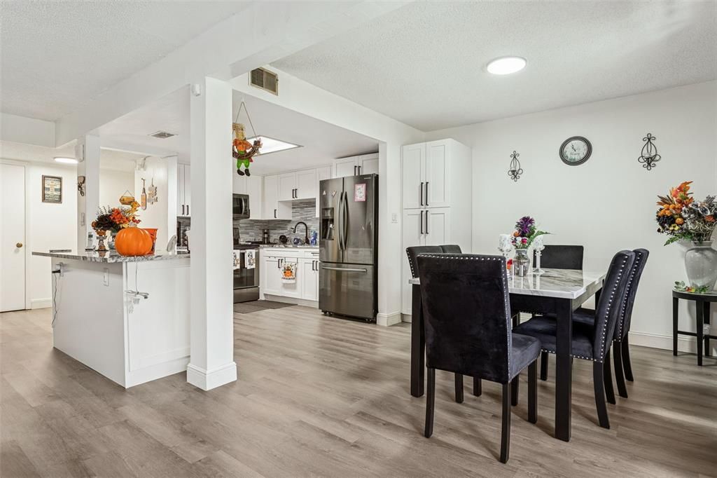 For Sale: $245,000 (3 beds, 2 baths, 1432 Square Feet)