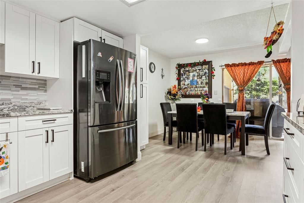 For Sale: $245,000 (3 beds, 2 baths, 1432 Square Feet)