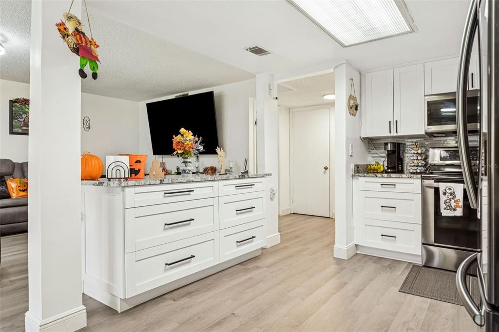 For Sale: $245,000 (3 beds, 2 baths, 1432 Square Feet)