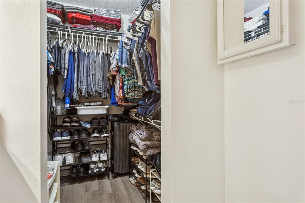 For Sale: $245,000 (3 beds, 2 baths, 1432 Square Feet)