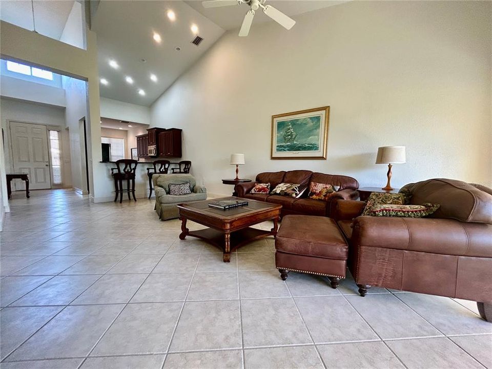 待售: $319,000 (3 贝兹, 2 浴室, 1682 平方英尺)