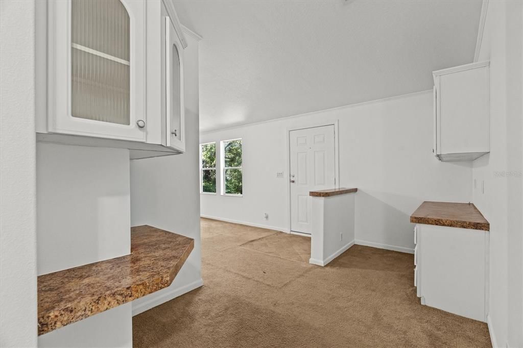 Active With Contract: $210,000 (3 beds, 2 baths, 1394 Square Feet)