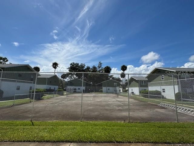 В аренду: $1,200 (2 спален, 1 ванн, 784 Квадратных фут)