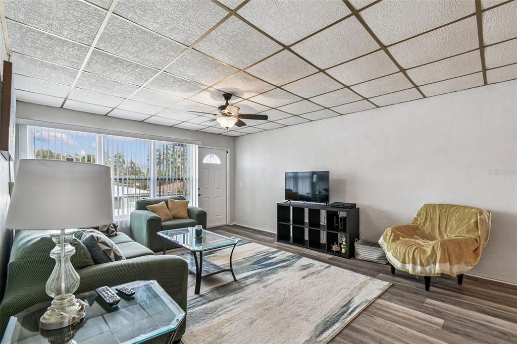 For Sale: $135,000 (2 beds, 2 baths, 835 Square Feet)