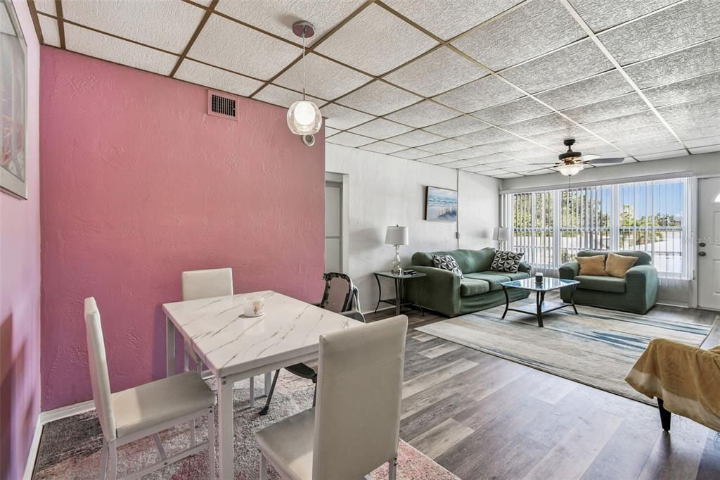 For Sale: $135,000 (2 beds, 2 baths, 835 Square Feet)