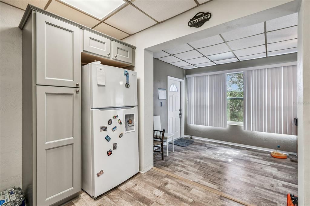 For Sale: $135,000 (2 beds, 2 baths, 835 Square Feet)