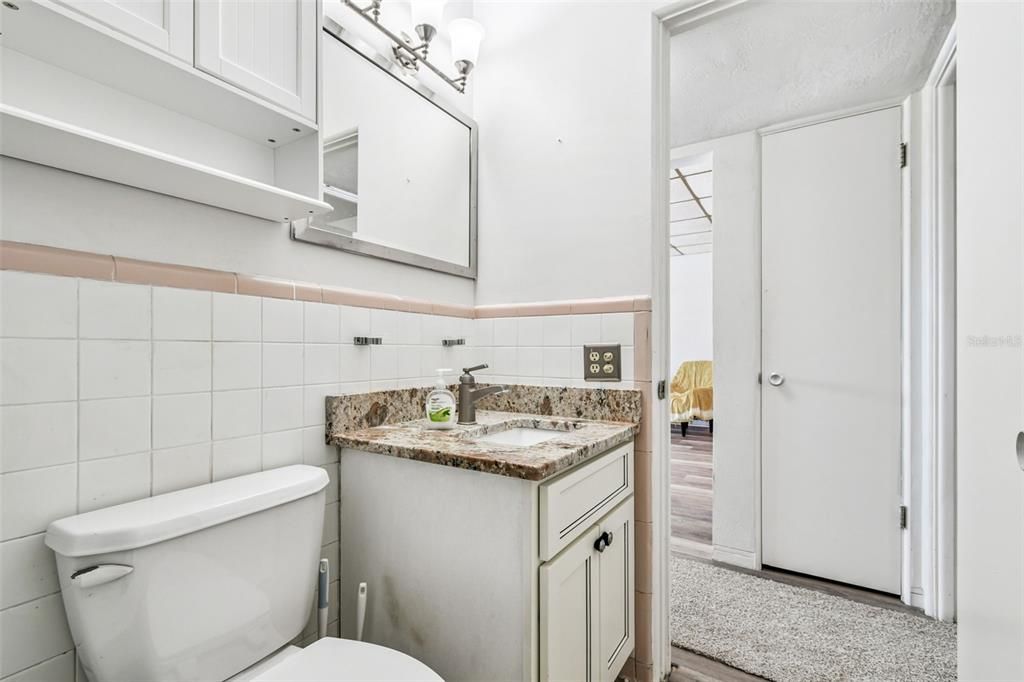 For Sale: $135,000 (2 beds, 2 baths, 835 Square Feet)
