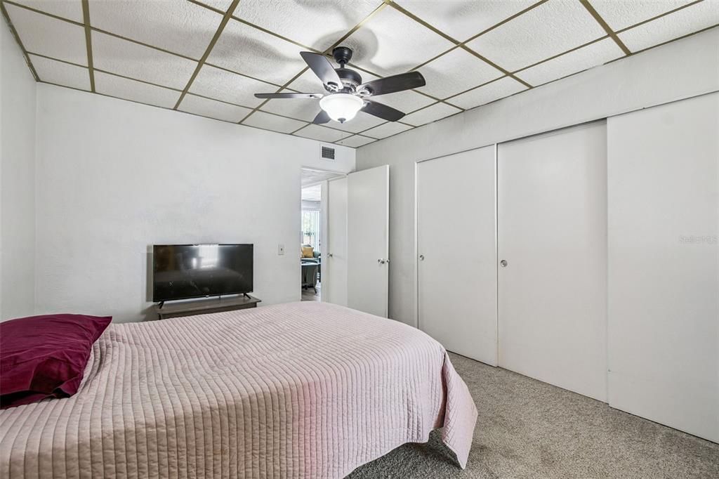 For Sale: $135,000 (2 beds, 2 baths, 835 Square Feet)