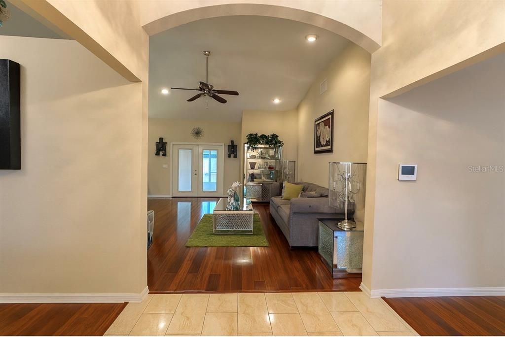 For Sale: $314,900 (4 beds, 2 baths, 1848 Square Feet)