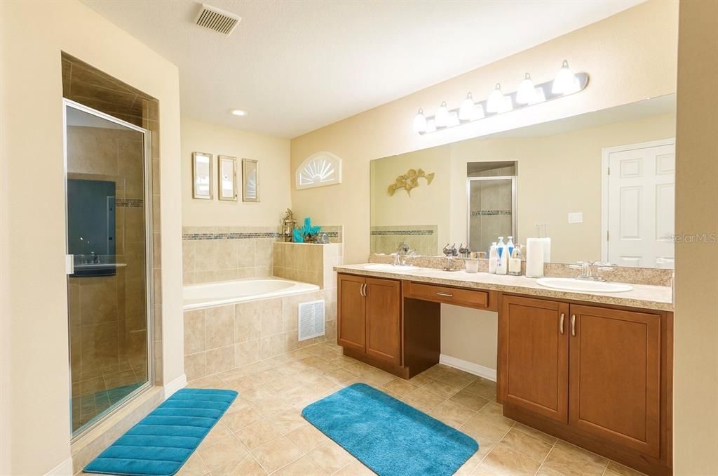 For Sale: $314,900 (4 beds, 2 baths, 1848 Square Feet)