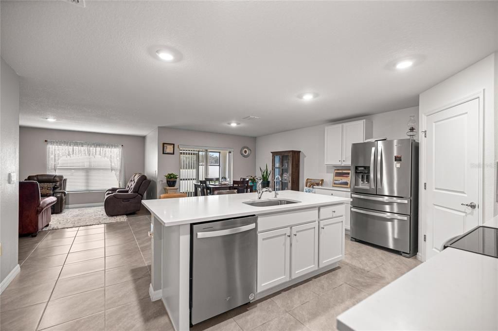 For Sale: $295,000 (4 beds, 2 baths, 1828 Square Feet)