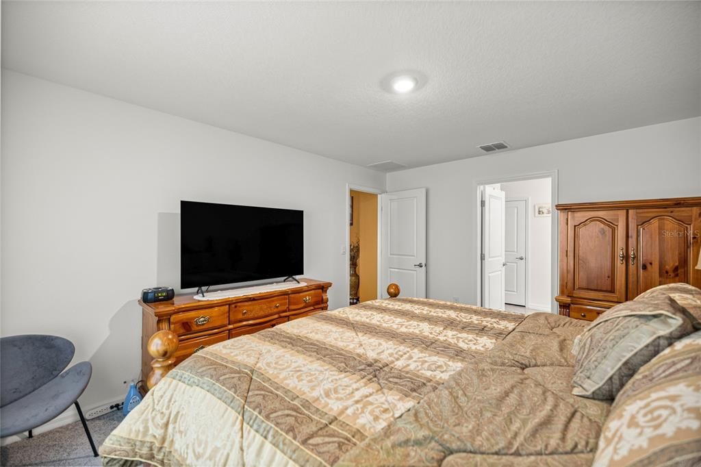 For Sale: $295,000 (4 beds, 2 baths, 1828 Square Feet)