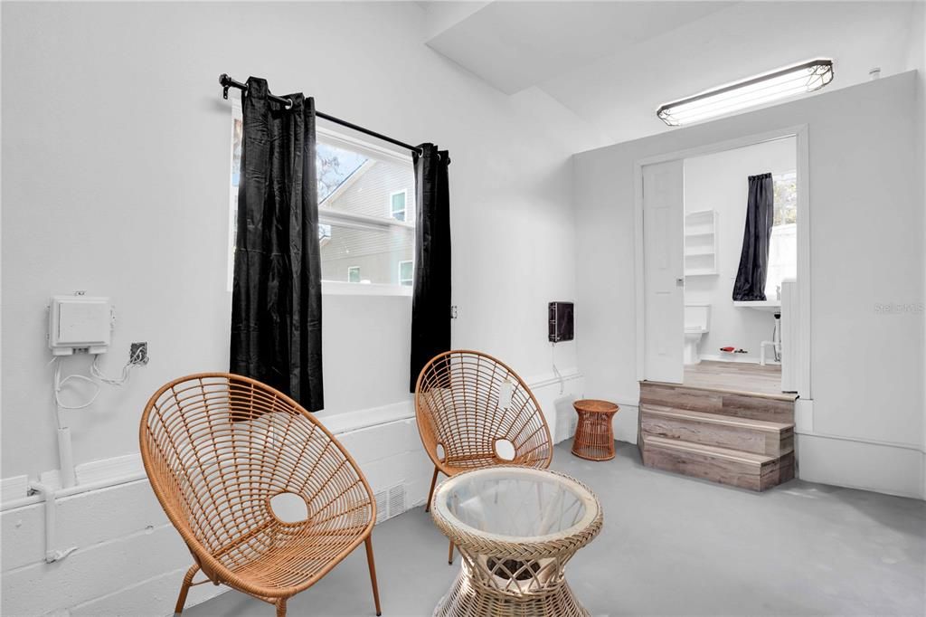 For Sale: $525,000 (3 beds, 2 baths, 1694 Square Feet)