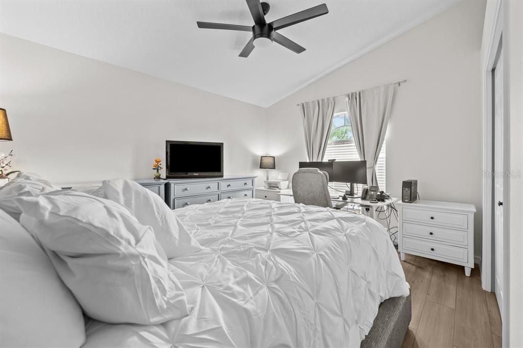 For Sale: $650,000 (4 beds, 2 baths, 2588 Square Feet)