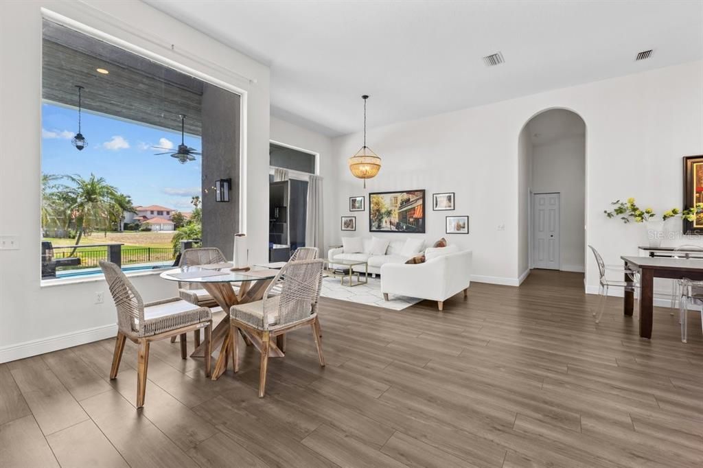 For Sale: $650,000 (4 beds, 2 baths, 2588 Square Feet)