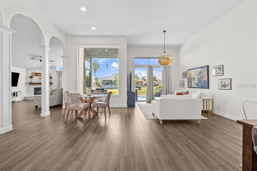 For Sale: $650,000 (4 beds, 2 baths, 2588 Square Feet)