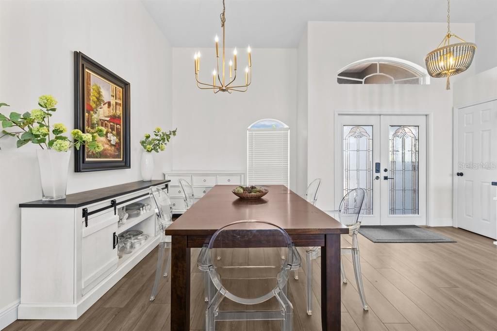 For Sale: $650,000 (4 beds, 2 baths, 2588 Square Feet)