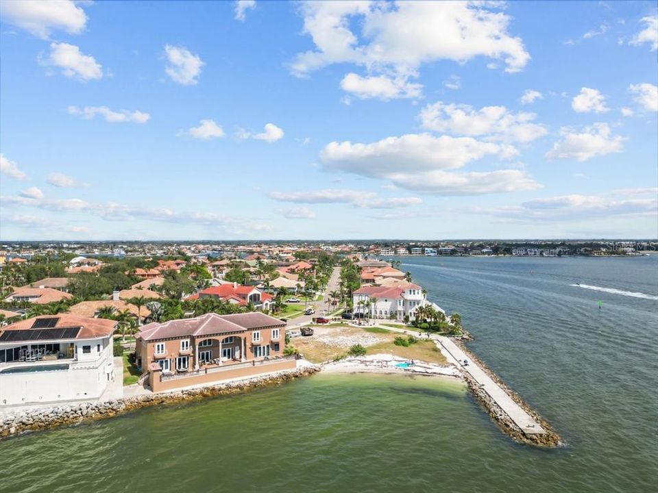 For Sale: $650,000 (4 beds, 2 baths, 2588 Square Feet)