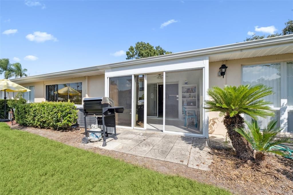 待售: $125,000 (2 贝兹, 2 浴室, 1073 平方英尺)