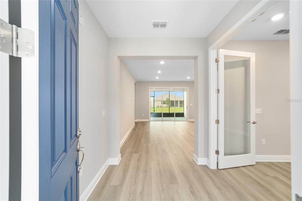 For Sale: $360,000 (2 beds, 2 baths, 1718 Square Feet)