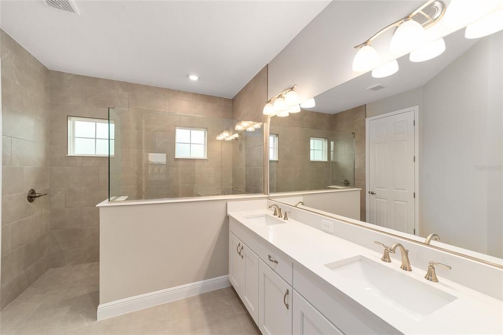 For Sale: $360,000 (2 beds, 2 baths, 1718 Square Feet)