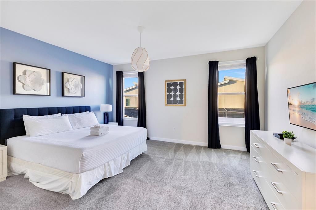 For Sale: $649,000 (6 beds, 5 baths, 3343 Square Feet)