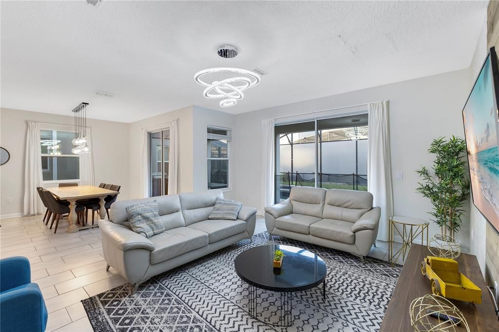 For Sale: $649,000 (6 beds, 5 baths, 3343 Square Feet)